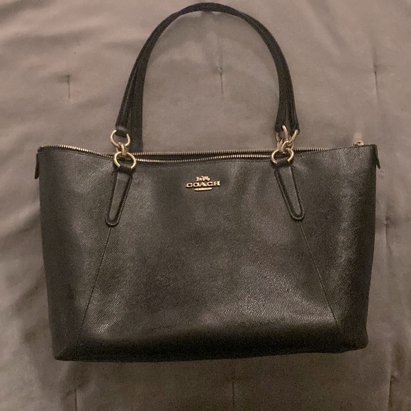 Coach Handbags - Coach purse